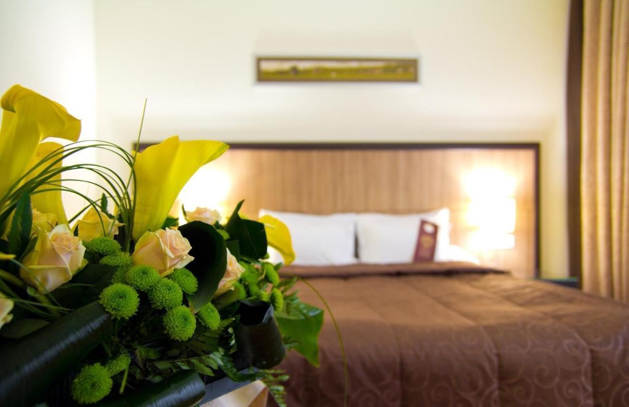 Park-Hotel Kidev Chubynske Quarto foto