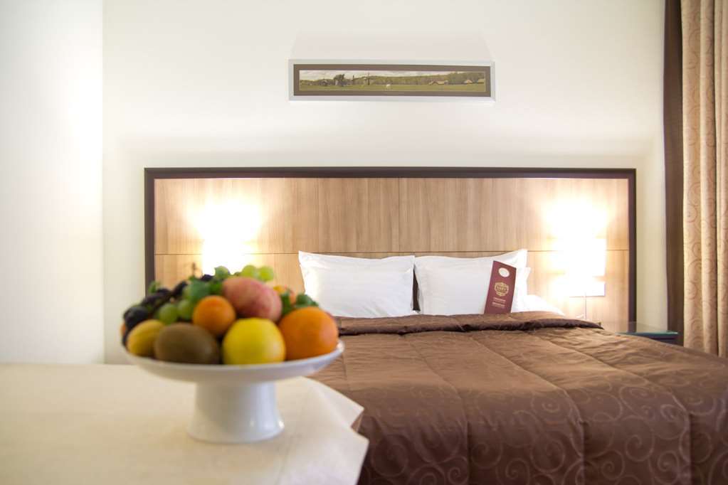 Park-Hotel Kidev Chubynske Quarto foto