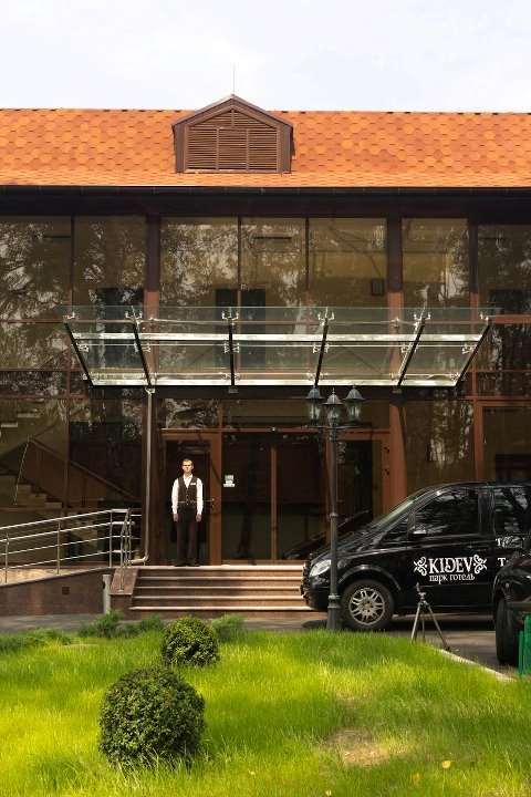 Park-Hotel Kidev Chubynske Exterior foto